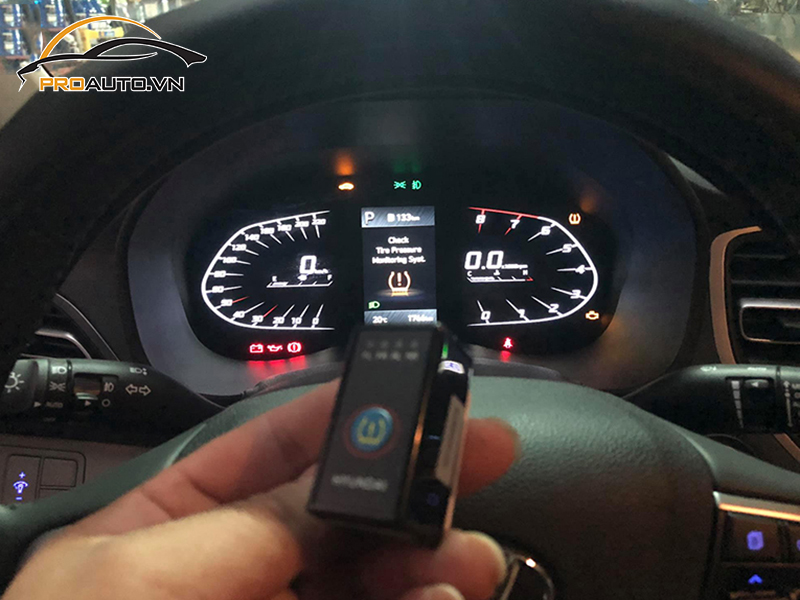 Lắp Cảm Biến Áp Suất Lốp Cho Xe Mitsubishi Triton