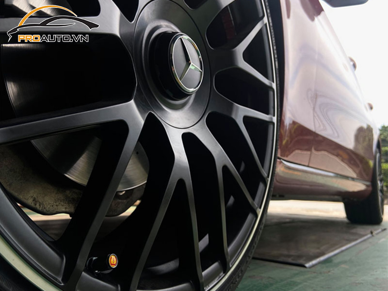 Lắp Cảm Biến Áp Suất Lốp Cho Xe Mercedes Benz V-Class