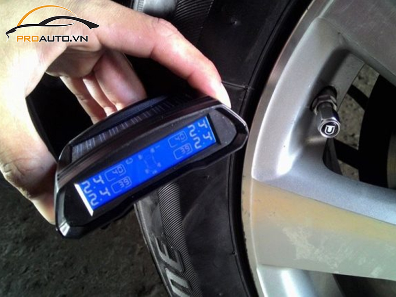 Lắp Cảm Biến Áp Suất Lốp Cho Xe Mercedes Benz V250