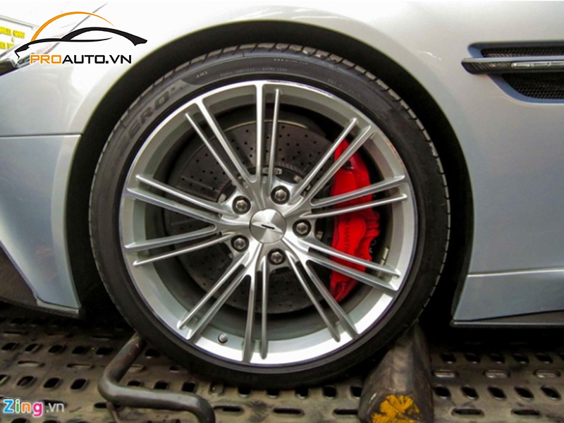 Lắp Cảm Biến Áp Suất Lốp Cho Xe Aston Martin Vanquish