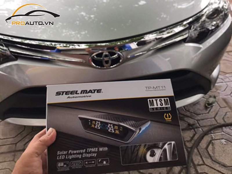 Lắp cảm biến áp suất lốp cho xe Toyota Vios
