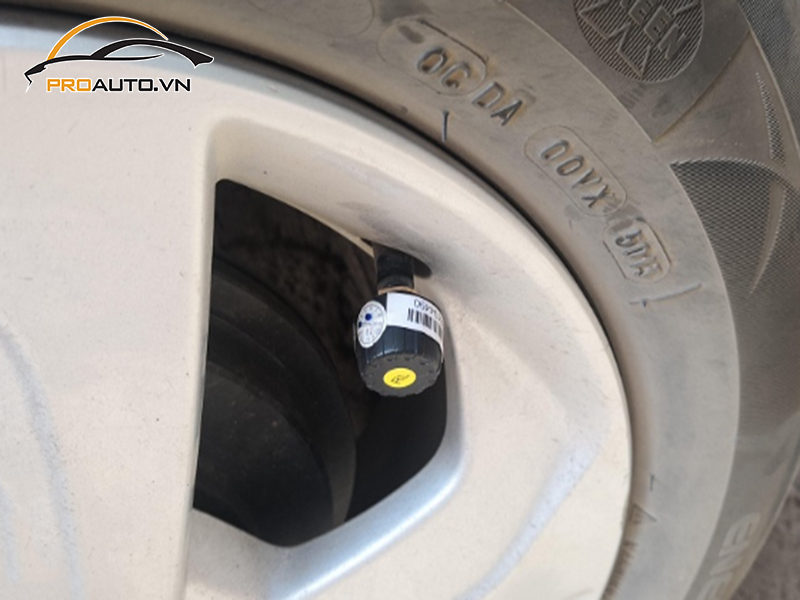 Lắp Cảm Biến Áp Suất Lốp Cho Xe Suzuki Vitara