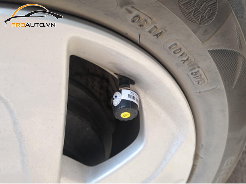 Lắp Cảm Biến Áp Suất Lốp Cho Xe Subaru WRX