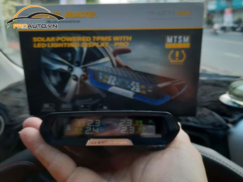 Lắp cảm biến áp suất lốp cho xe Toyota Wigo