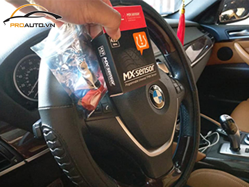 Lắp Cảm Biến Áp Suất Lốp Cho Xe BMW X Series 