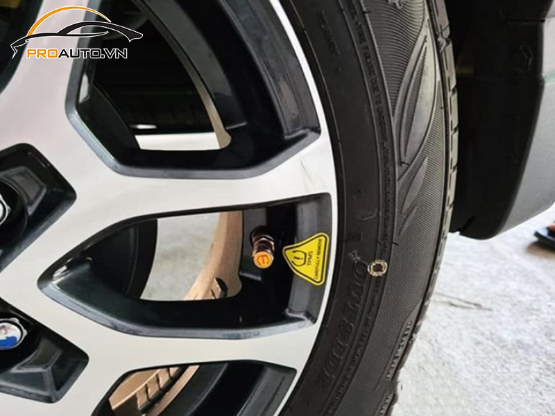 Lắp Cảm Biến Áp Suất Lốp Cho Xe Suzuki XL7