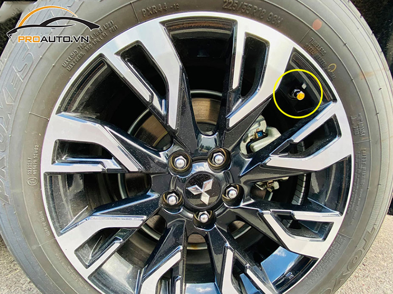 Lắp Cảm Biến Áp Suất Lốp Cho Xe Mitsubishi Xpander