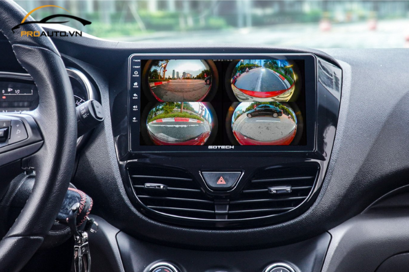 Độ camera hành trình cho xe 9 chỗ