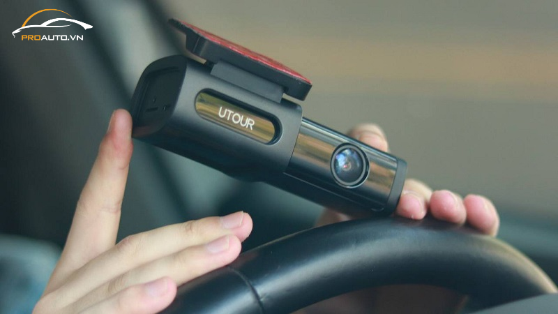 Camera hành trình Utour C2L