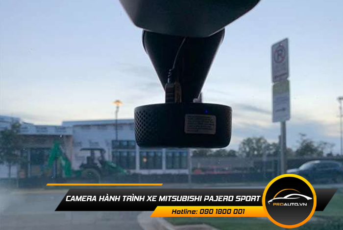 camera hanh trinh xe mitsubishi pajero sport