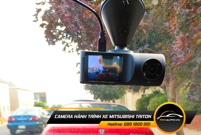camera hanh trinh xe mitsubishi triton