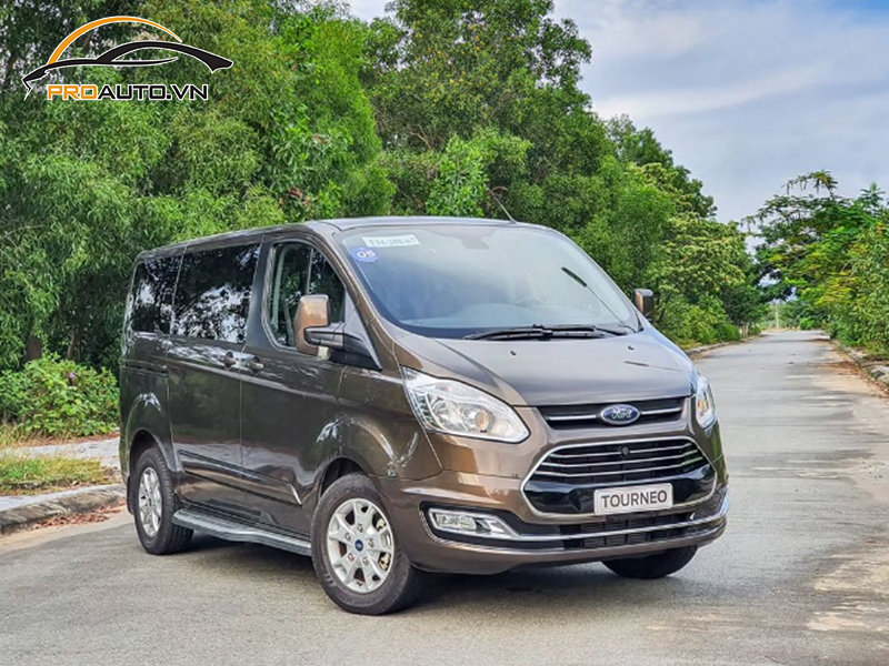 Camera Cập Lề Xe Ford Tourneo