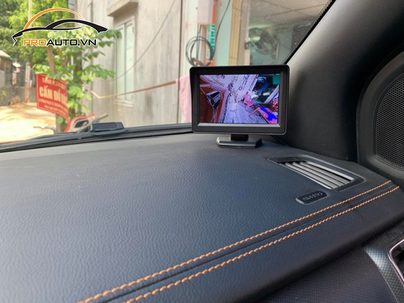 Camera Cập Lề Xe Ford Tourneo