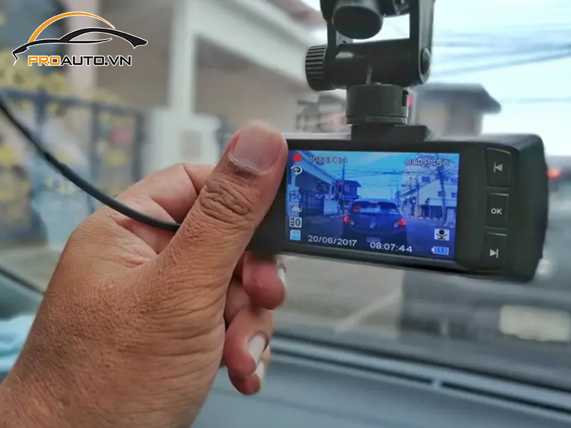 Camera hành trình ô tô xe Mitsubishi Triton