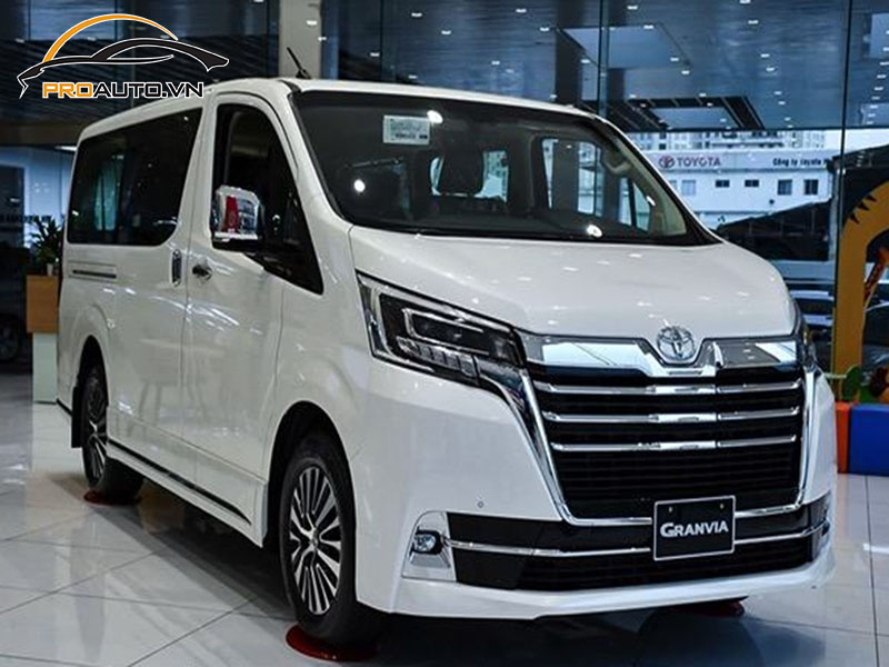 Camera hành trình ô tô xe Toyota Granvia