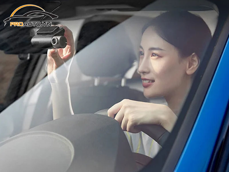 Camera hành trình ô tô xe Toyota Granvia