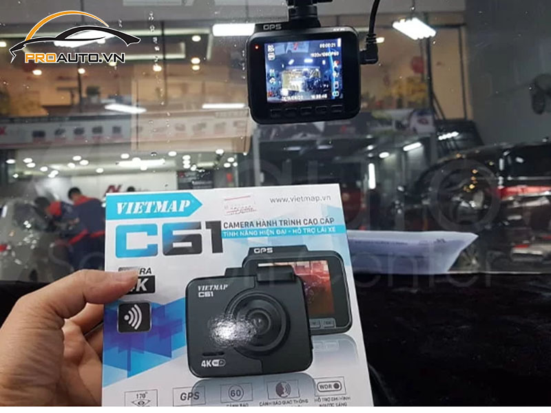 Camera hành trình ô tô xe Toyota Hiace 