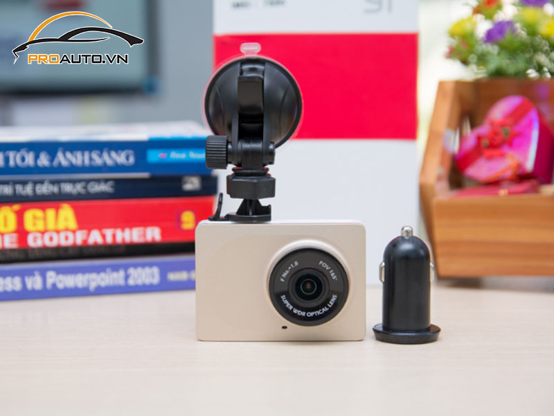 Camera hành trình ô tô xe Toyota Hilux 