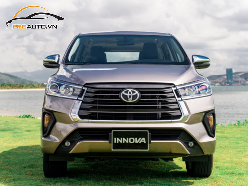 Camera hành trình ô tô xe Toyota Innova