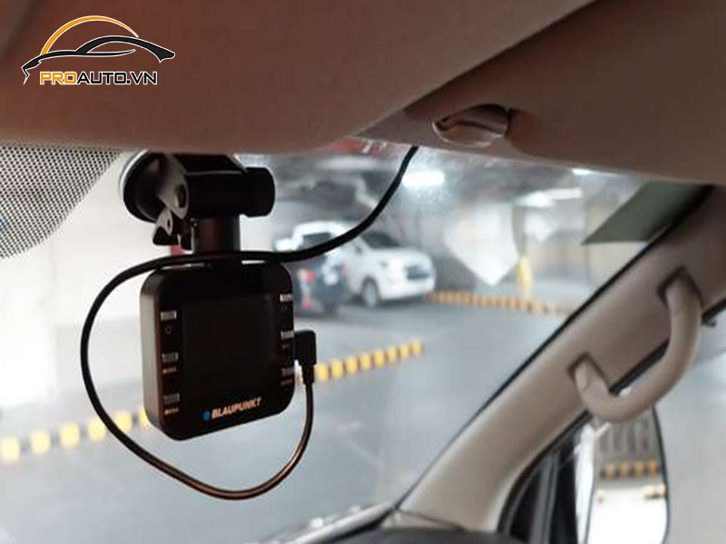 Camera hành trình ô tô xe Toyota Innova