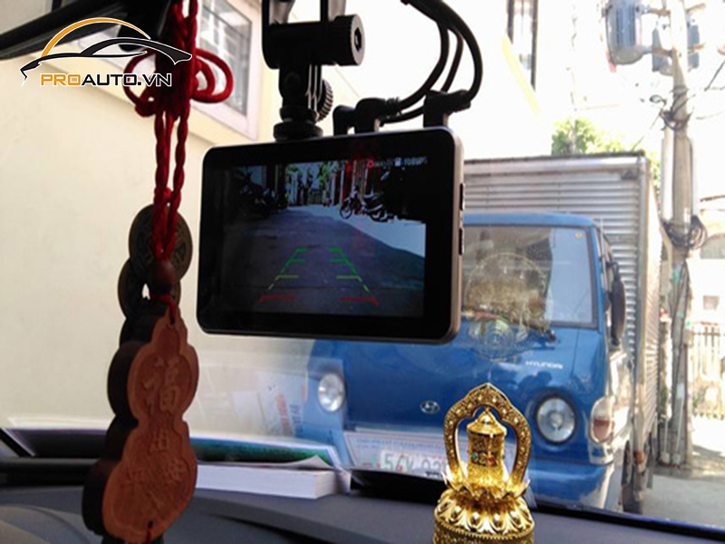 Camera lùi xe Mazda 2