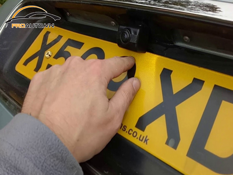 Camera lùi xe Mazda 2