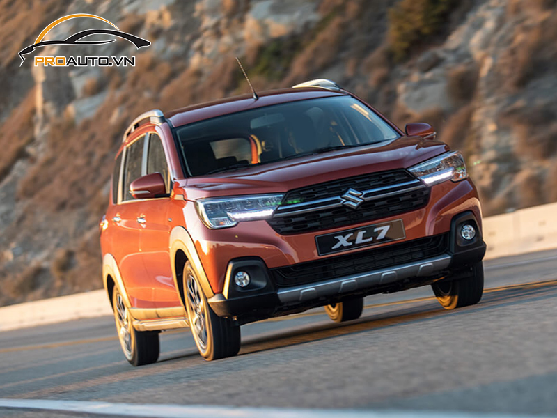 Camera lùi xe Suzuki XL7