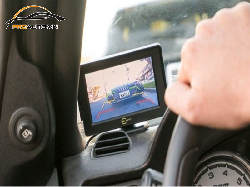 Camera lùi xe Ford Focus