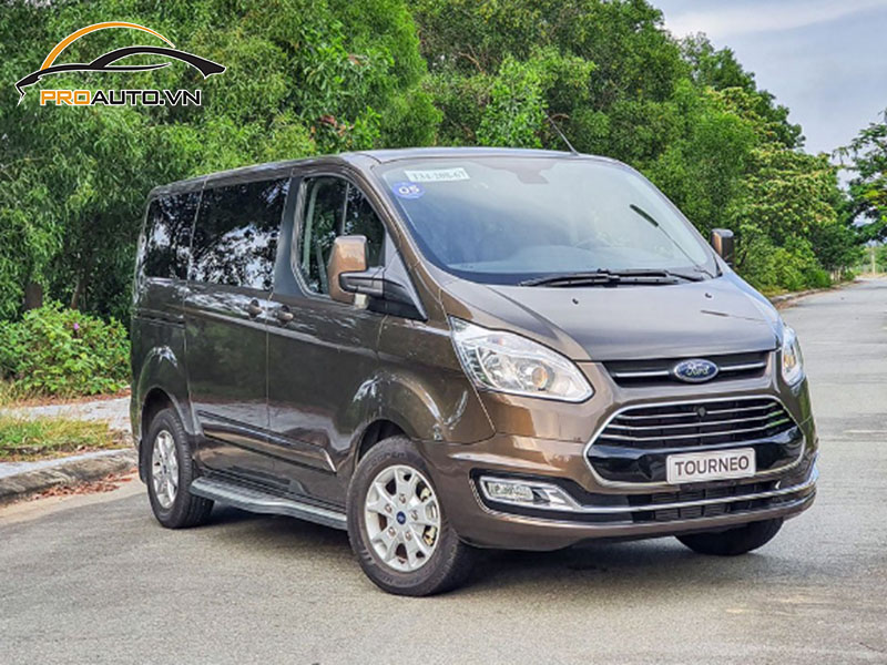 Camera lùi xe Ford Tourneo