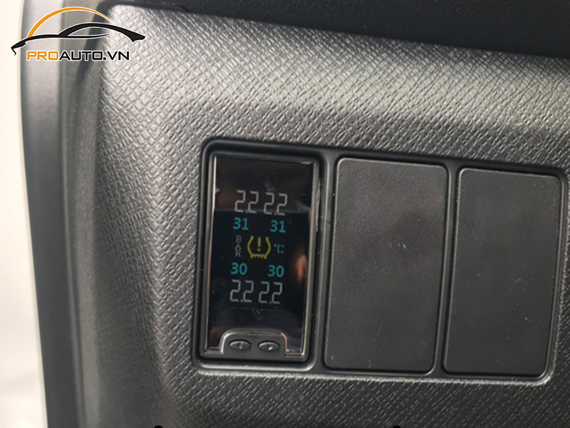 Lắp cảm biến áp suất lốp cho xe Toyota Alphard