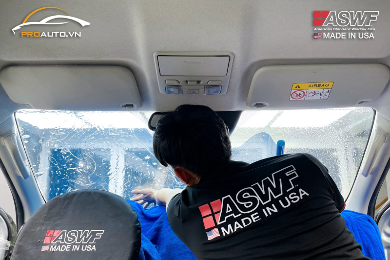 Chọn phim cách nhiệt cho vị trí kính lái