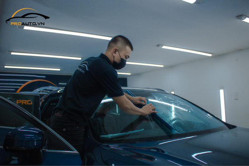 Chọn phim cách nhiệt cho vị trí kính lái