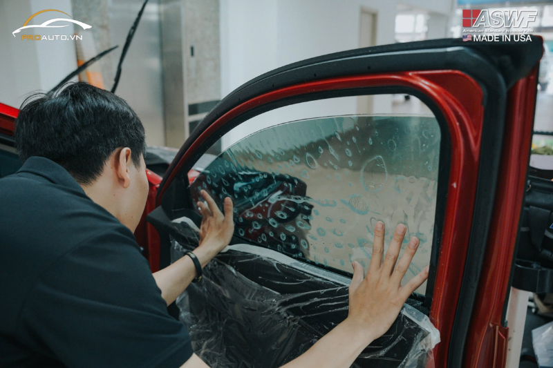 Chọn phim cách nhiệt cho vị trí kính tài phụ