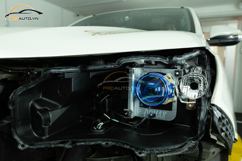 Chọn sản phẩm đèn xe ô tô chính hãng