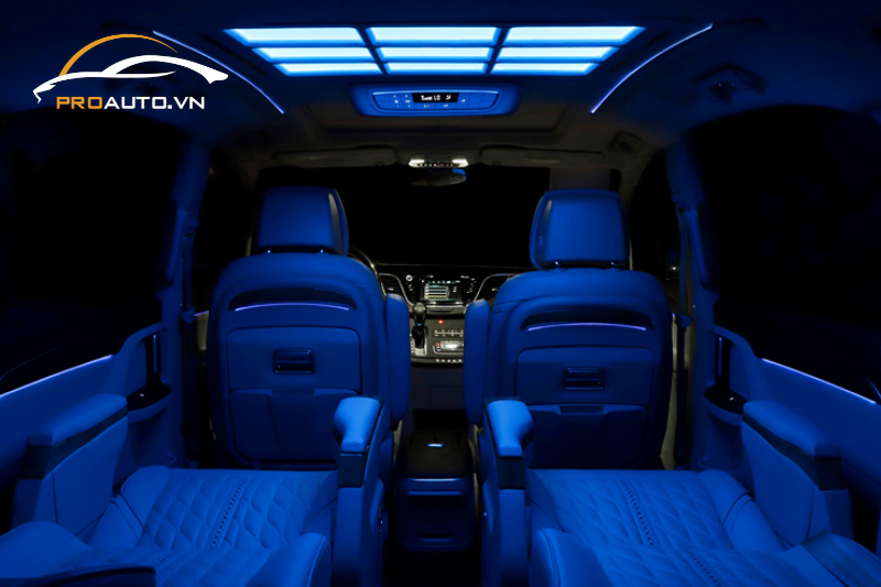 Có nên độ bàn xếp Multifunctional Rear Table 1.0 cho xe ô tô không?