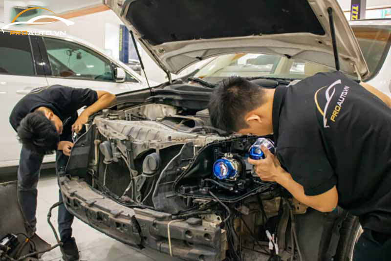 Có nên độ đèn ô tô?