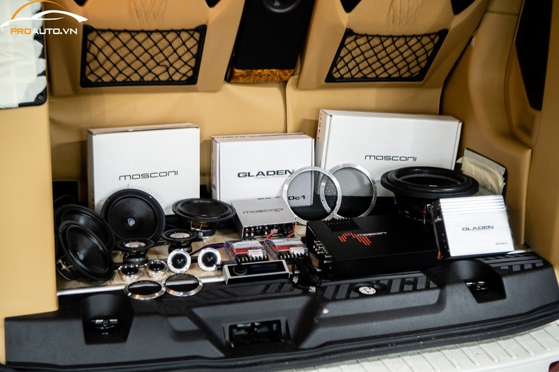 Có nên độ loa Ford Everest 2023?