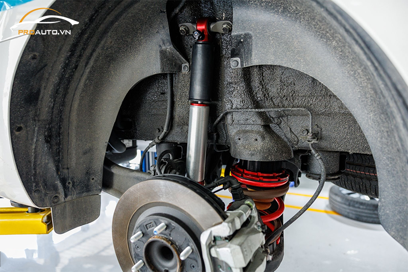 Có nên độ phuộc giảm xóc ô tô?