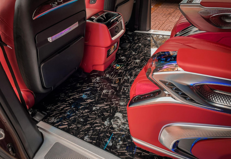 Có nên độ sàn xe Hyundai Custin?