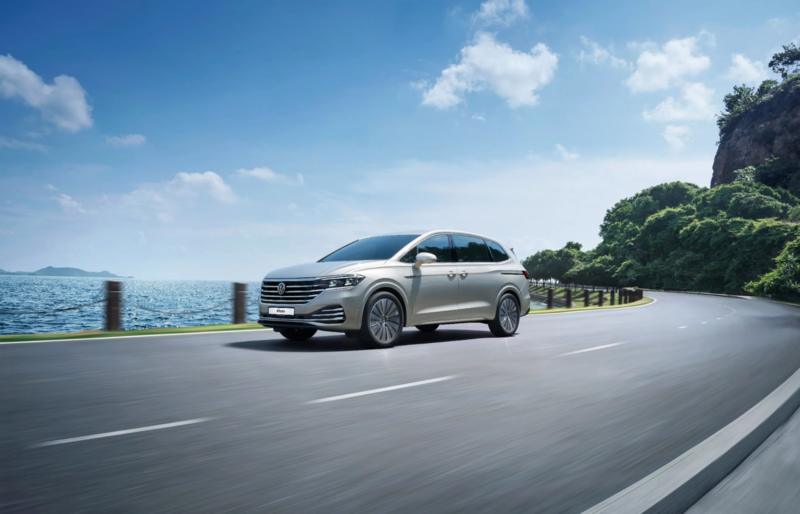 Có nên đổi màu nội thất xe Volkswagen Viloran?