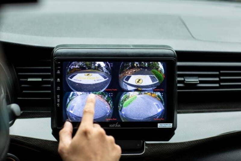 Có nên gắn màn hình Android Kovar cho xe ô tô hay không?