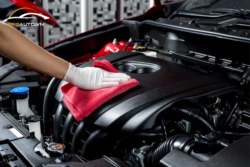 Có nên kiểm tra khoang động cơ ô tô không?