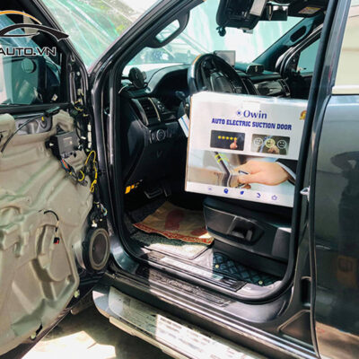 cua hit o to xe Ford Everest 11 1