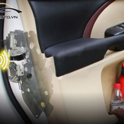 cua hit o to xe Ford Focus 12 1