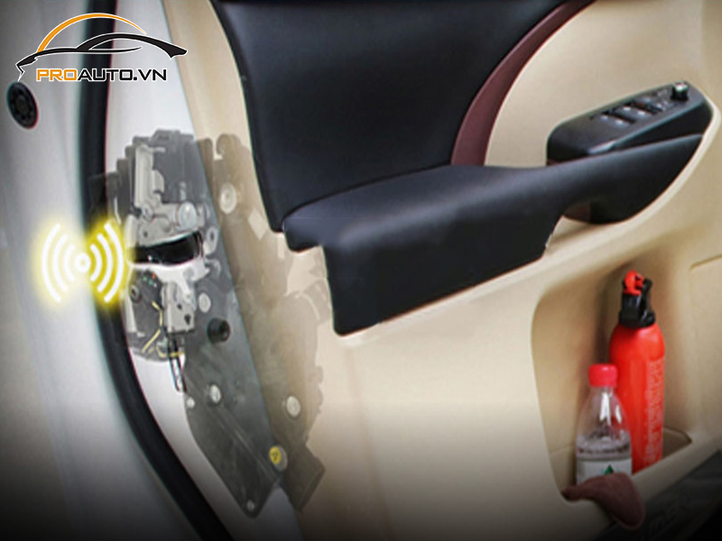 cua hit o to xe Ford Focus 12