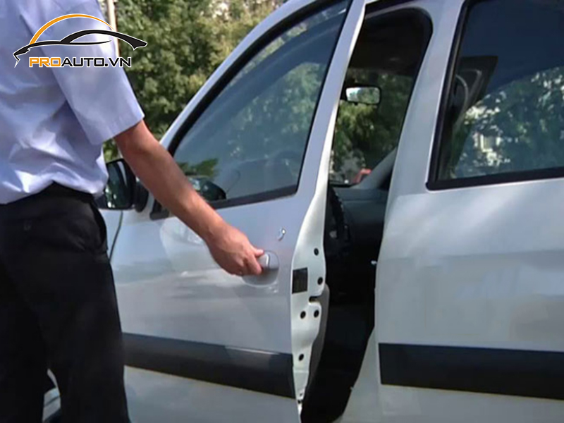 Độ Cửa Hít Ô Tô Xe Ford Focus