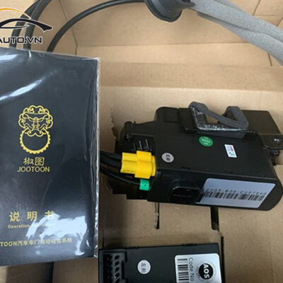 cua hit o to xe Mazda 6 10 1