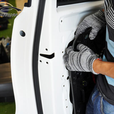 cua hit o to xe Mazda3 13 1