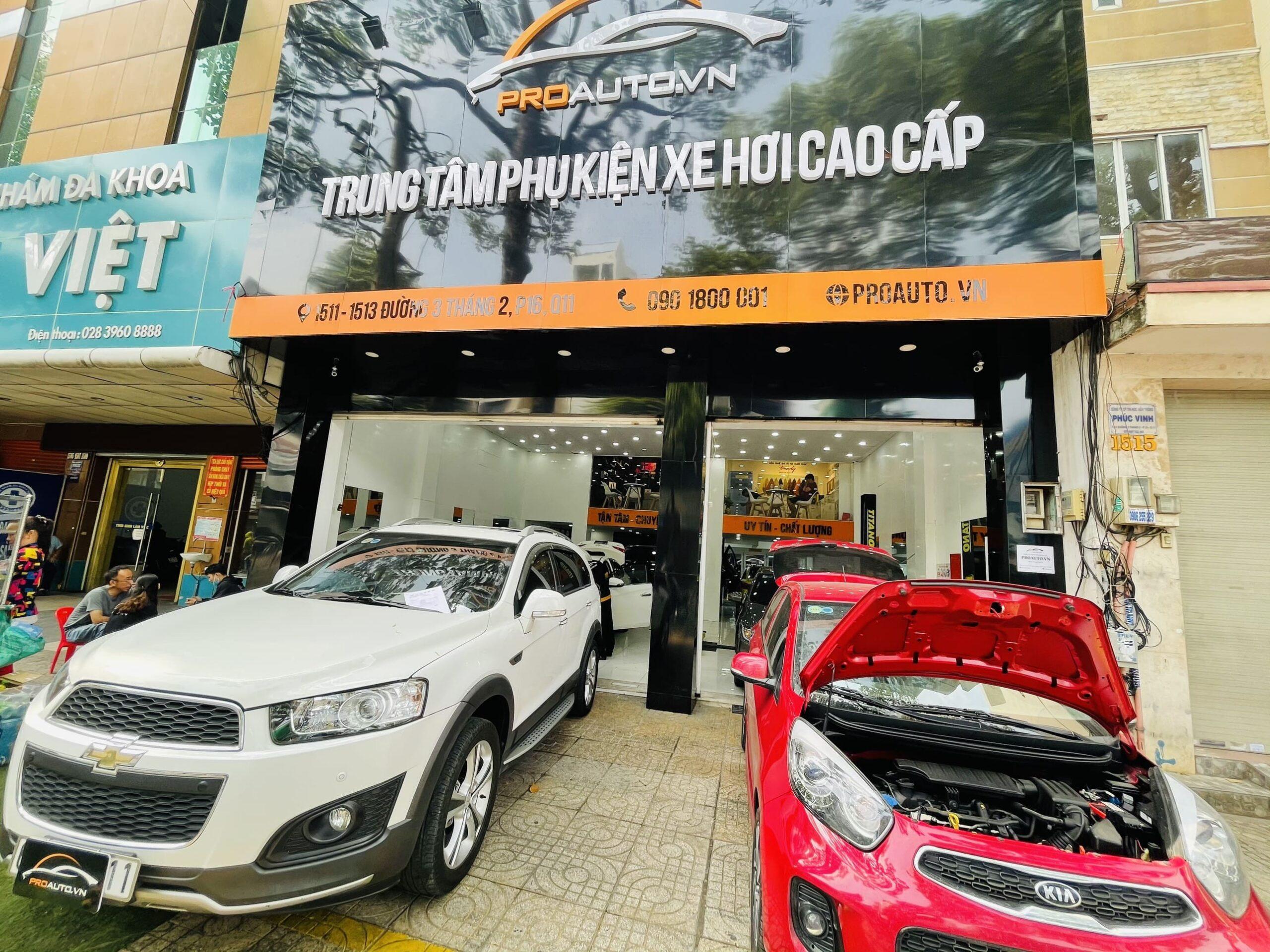 cua hit o to xe Mazda3 17