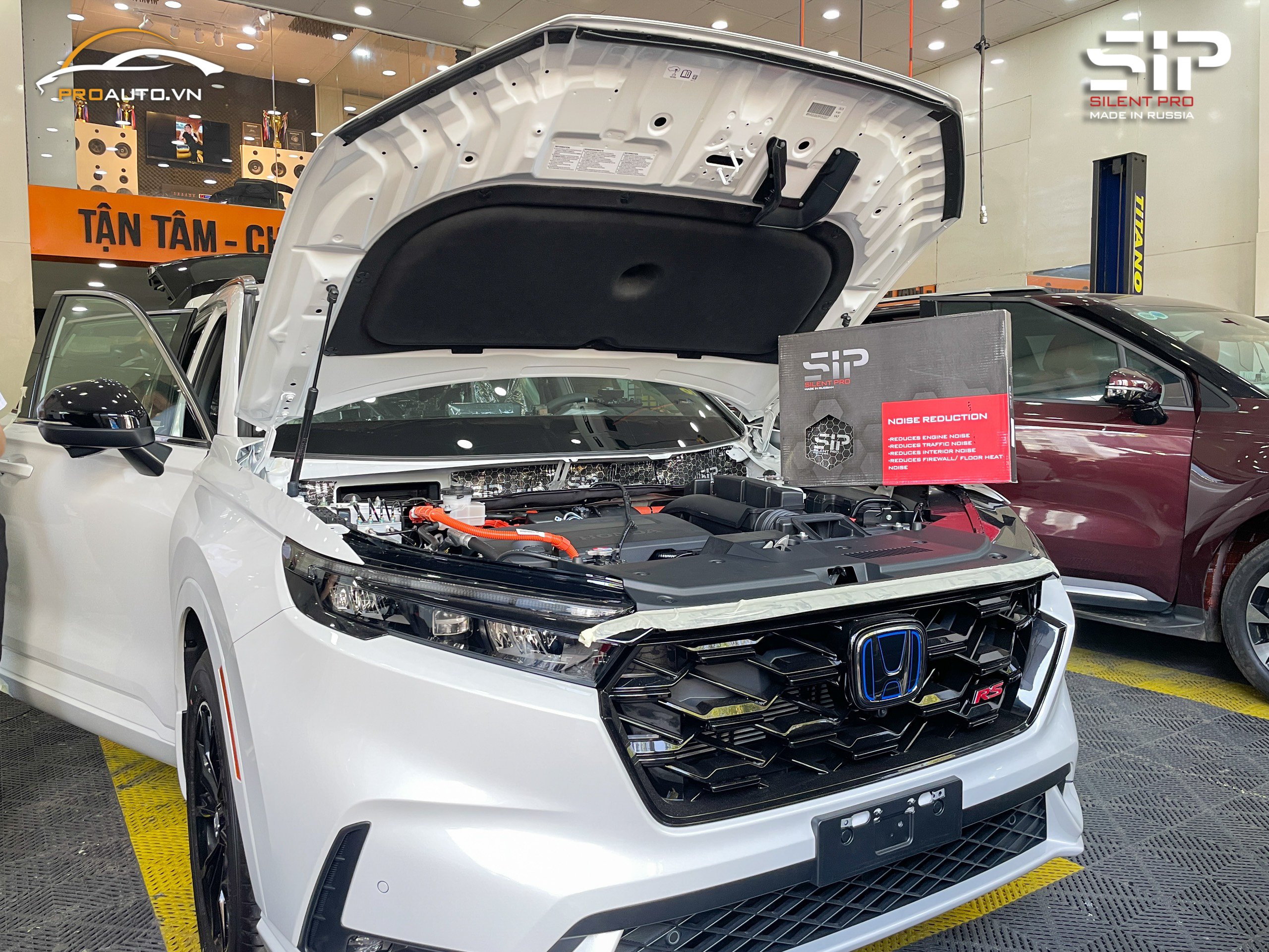 Dán cách âm chống ồn khoang máy xe Honda CRV Trắng